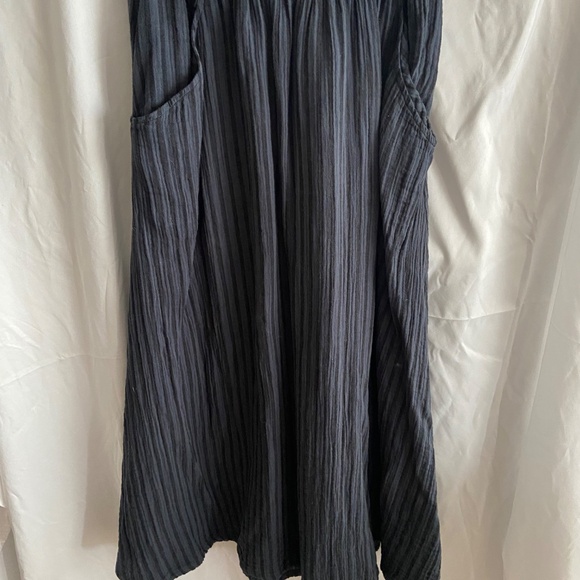 Curator SF, Fawn skirt, faded black stripe, Medium - Picture 8 of 8